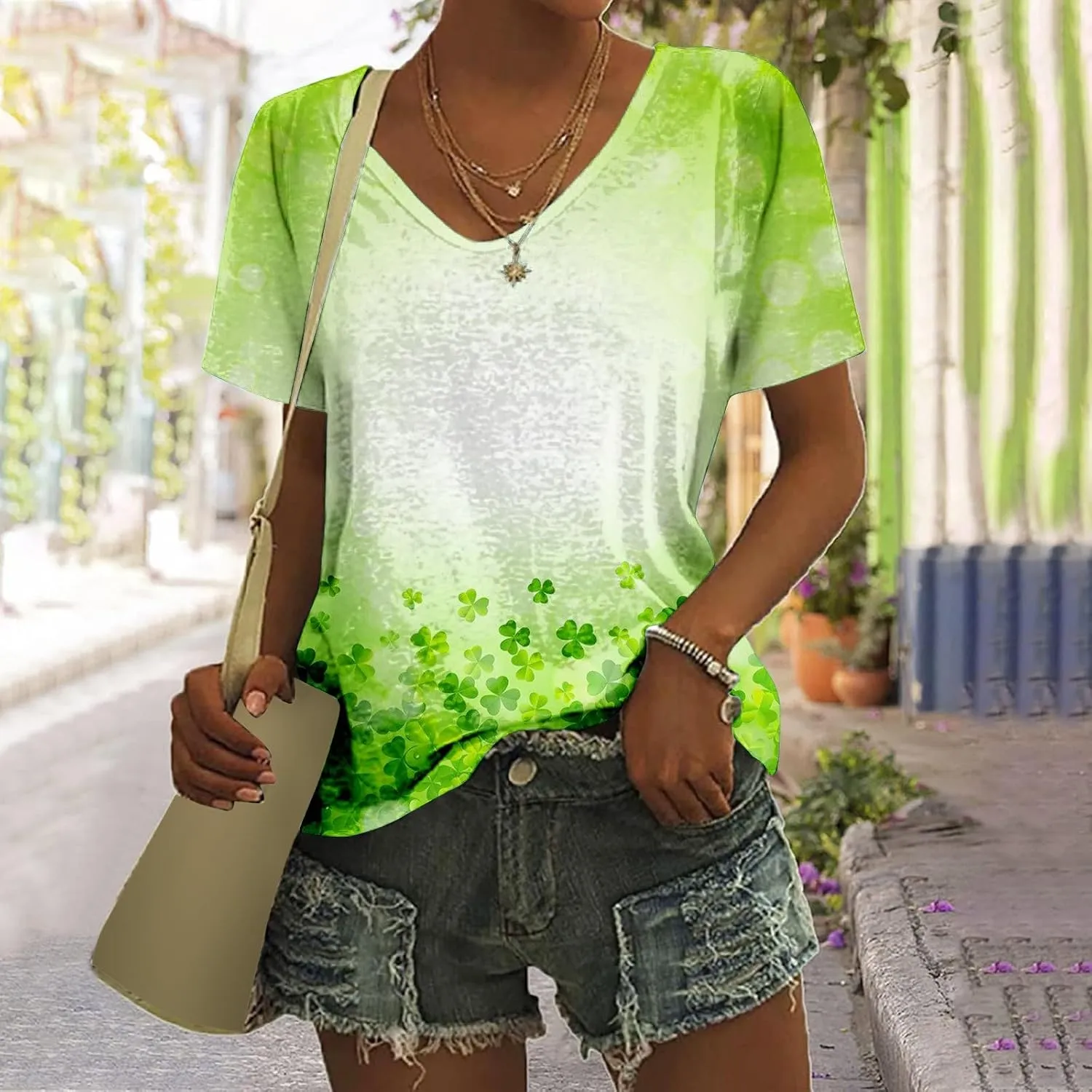 QWENTMTNTY Womens St Patricks Day Shirt V Neck Short Sleeve Sequin Print T-Shirts Casual Festive Irish Flag Shamrock Shirts