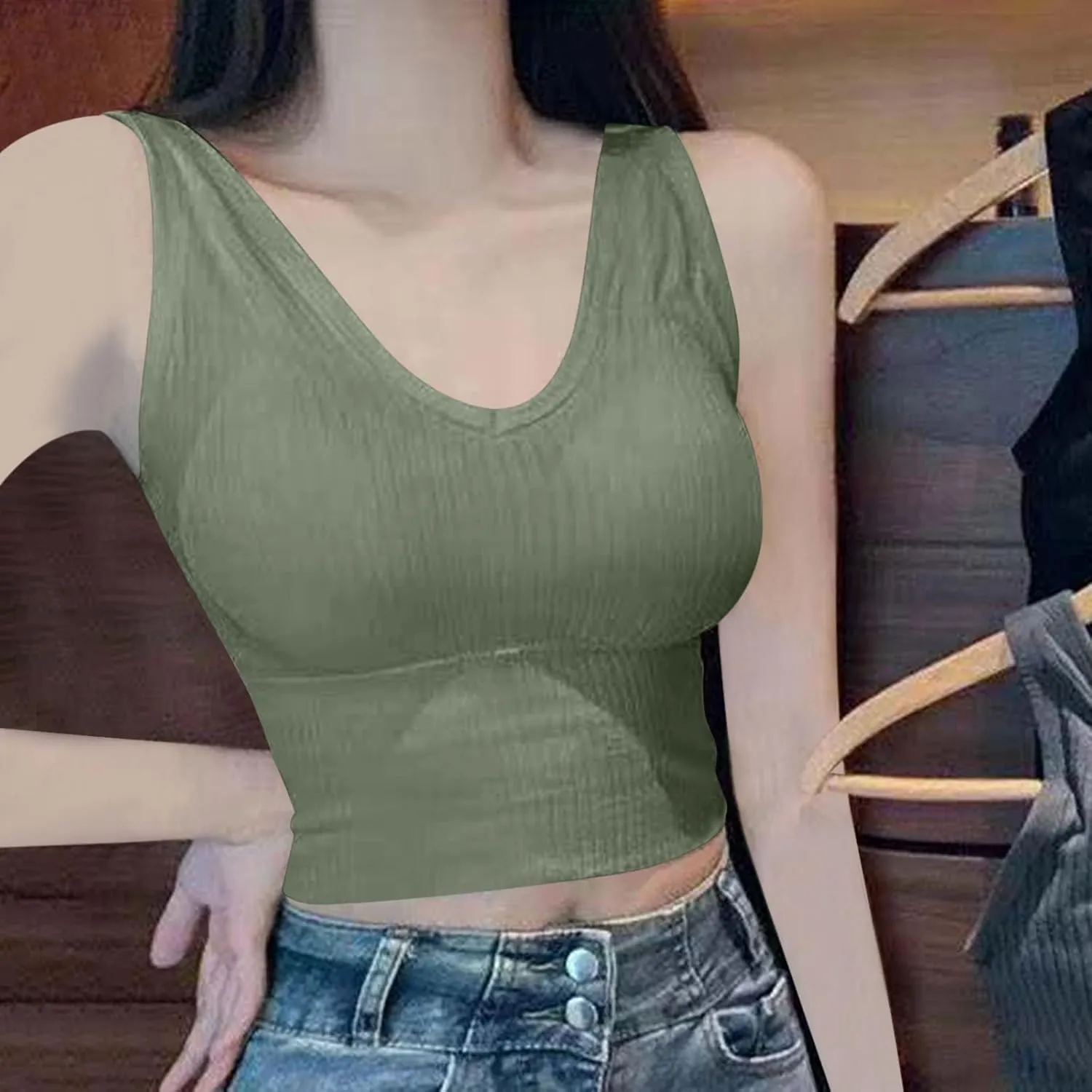 Women's Ribbed Knit Athletic Tank Tops Summer Sleeveless V Neck Stretch Basic Shirts with Padded Workout Crop Tops
