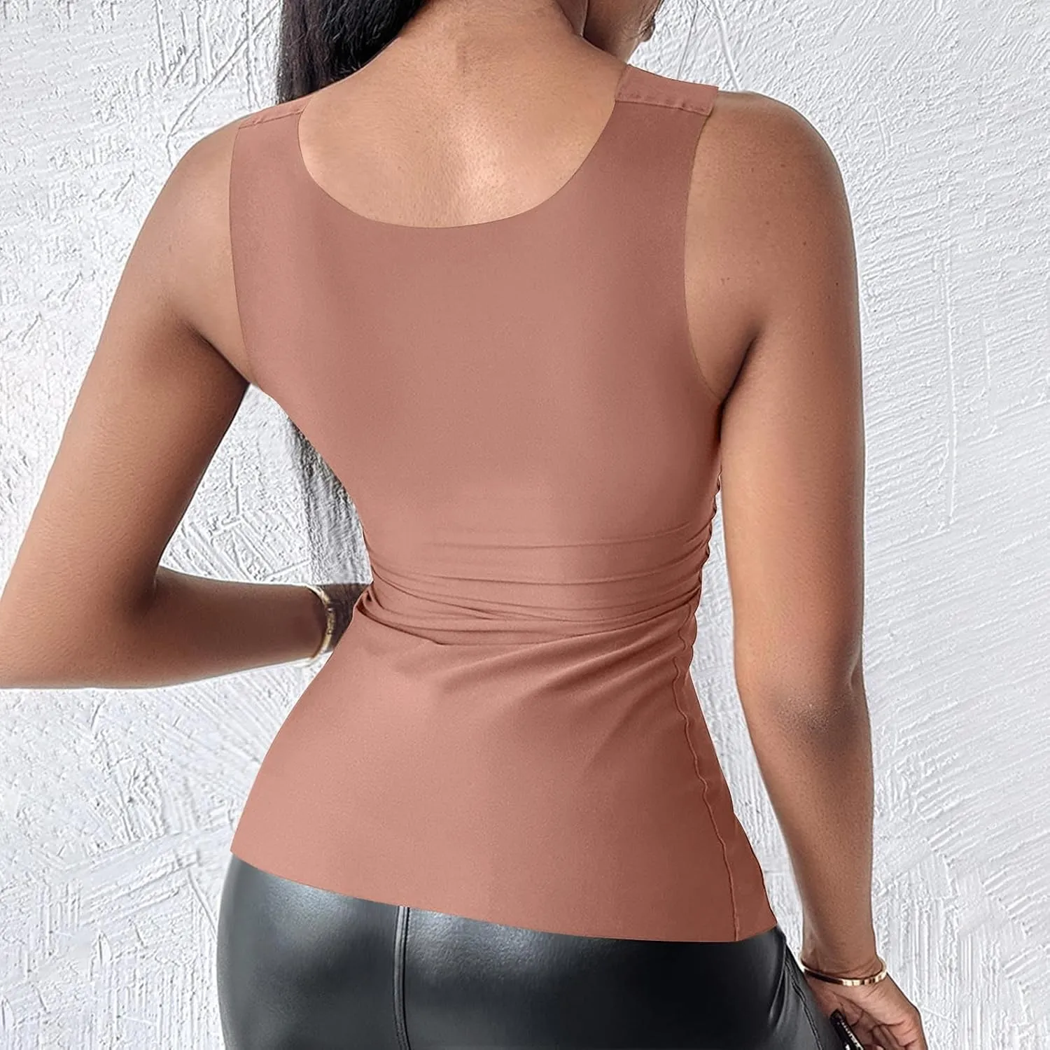 Womens Square Neck Sleeveless Tees 2025 Summer Basic Padded Tank Top with Built in Bra Stretch Athletic Yoga Shirts
